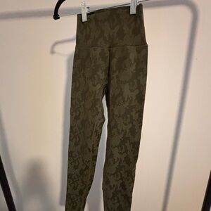 Buffbunny Confidential Legging